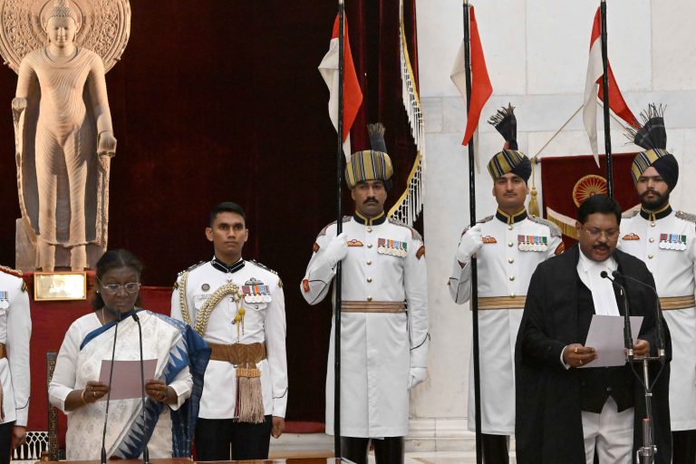 Presidentpic14052025162M8-768x512